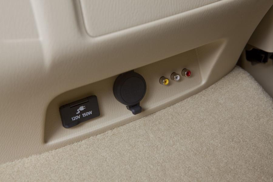  Infiniti QX56 2011 года  (фото 28 из 74)